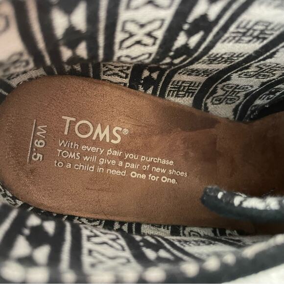 TOMS Suede Lace-Up Wedges Size 9.5 - Picture 2 of 5
